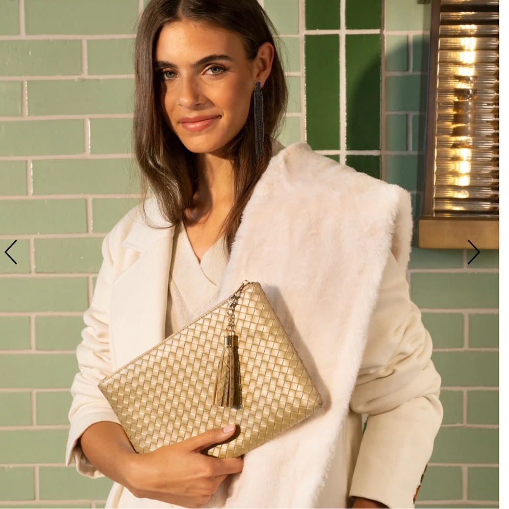 Virginia Wolf • Mimi Woven Pouch • Gold Clutch with Tassel • New With Tags - Picture 2 of 10